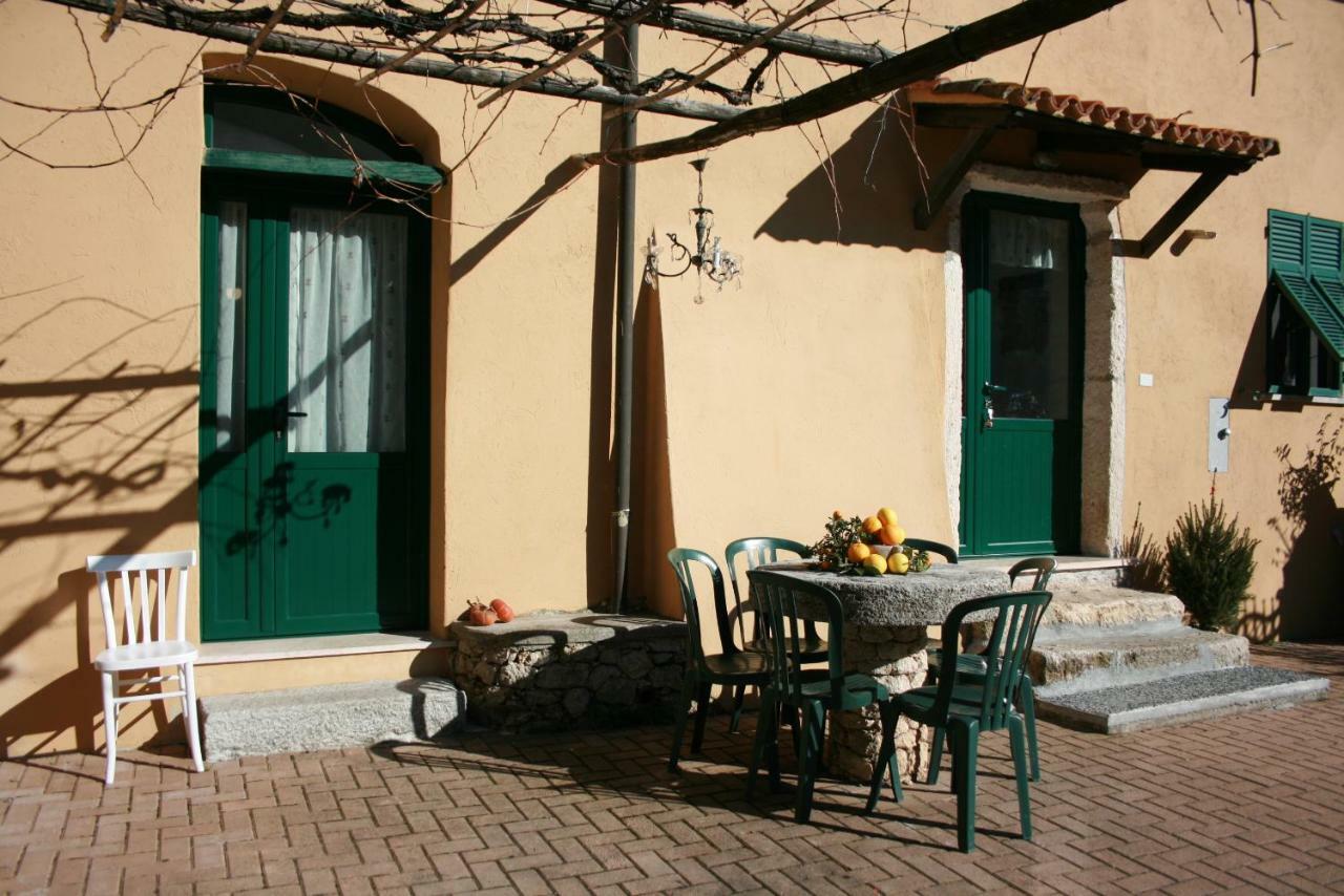 פינאלה ליגורה Agriturismo Alveare מראה חיצוני תמונה