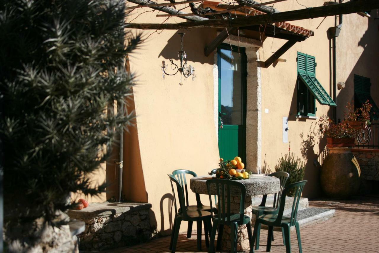 פינאלה ליגורה Agriturismo Alveare מראה חיצוני תמונה